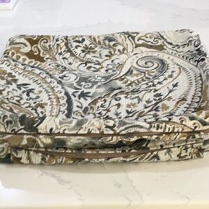 Paisley Patterned Pillow Cushion Cover
